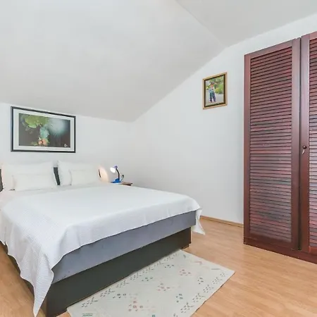 Maria Jesenice (Split-Dalmatia)